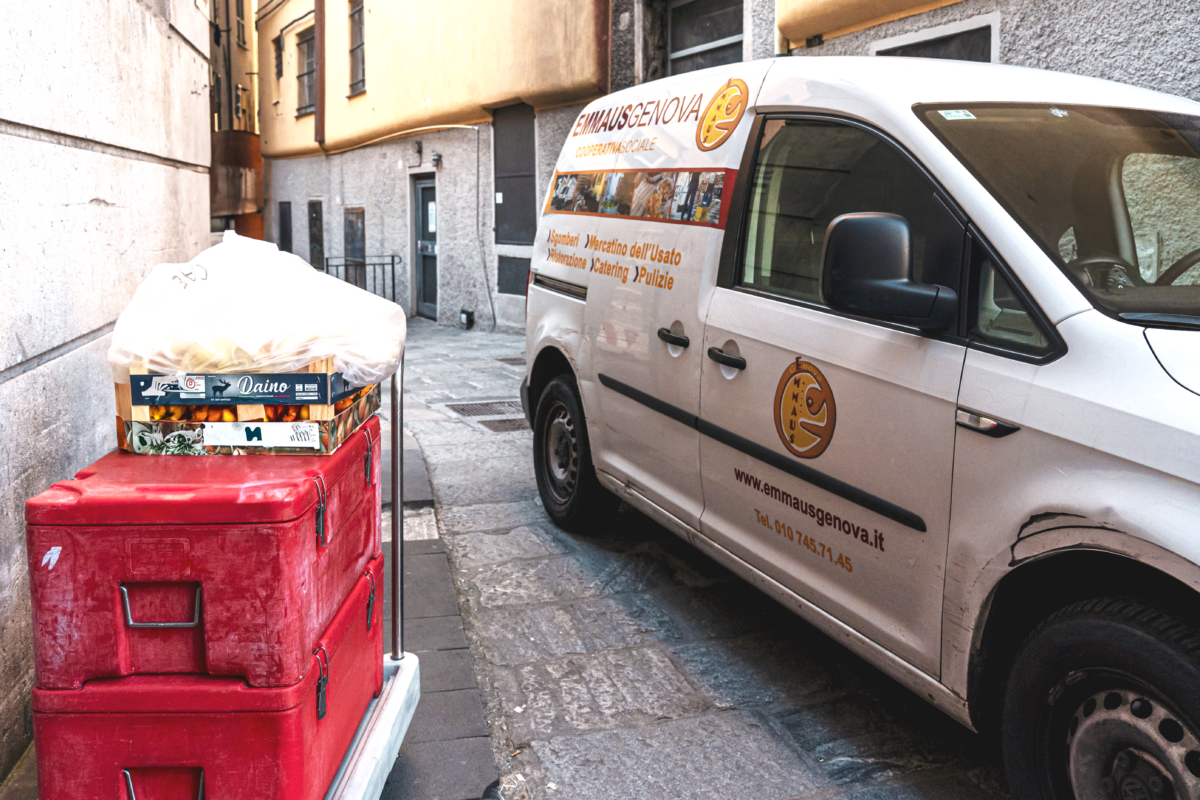 EMMAUS GENOVA - Cooperativa Sociale di Genova che si occupa di inserimento lavorativo di persone svantaggiate, che impiega nei settori della ristorazione, del catering e della cura dell’ambiente
